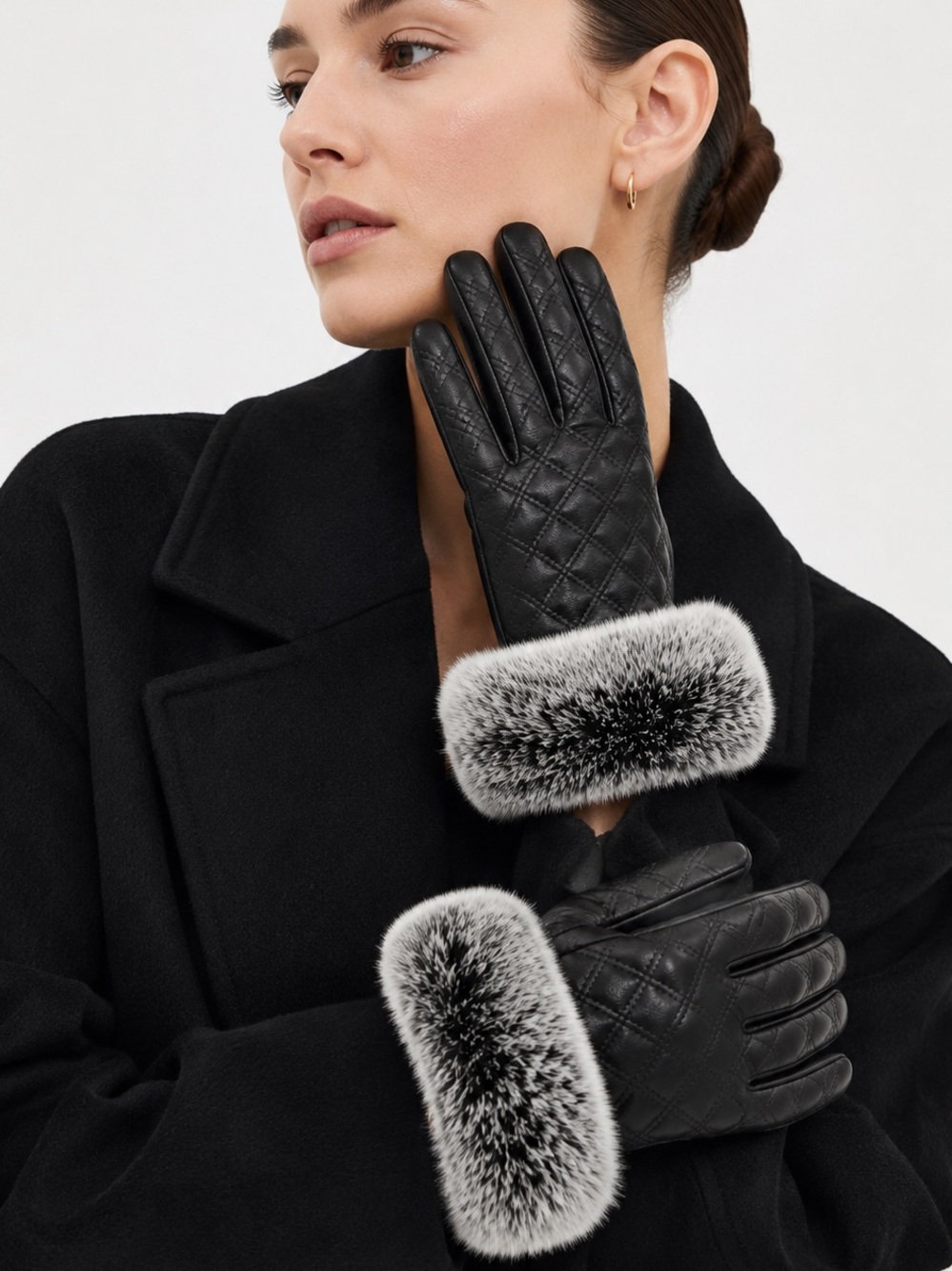 Grimaldi | S/M | Quilted Black Leather Gloves with Gray Fur Cuff